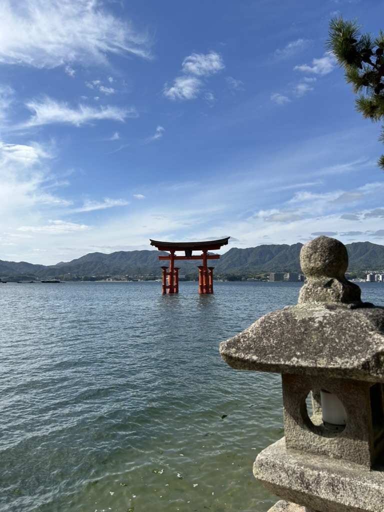 L'île de Miyajima et la mer intérieure de Seto depuis le ferry